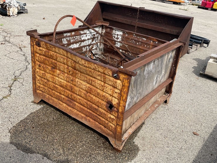 #10629-•-metal-bin-with-scrap-metal-pieces-image-6
