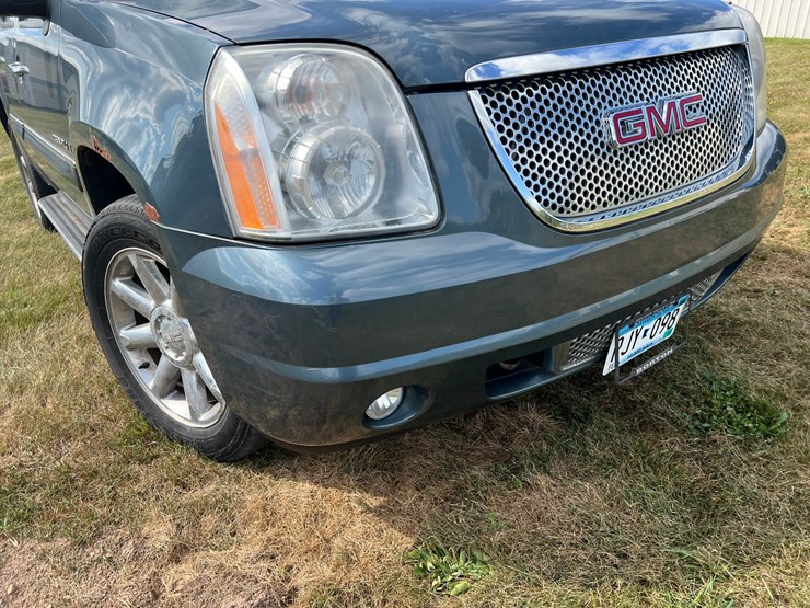 2008-gmc-yukon-denali-image-15