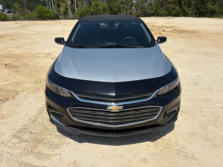 2018-chevrolet-malibu-4-door-sedan-(119,692-miles)-image-5