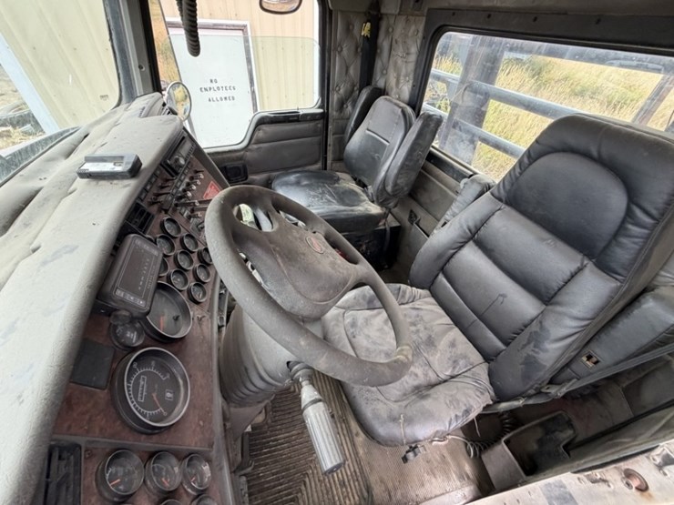 2006-kenworth-t800-image-25