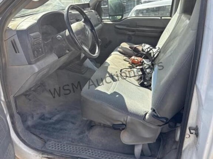 2006-ford-f350-image-29