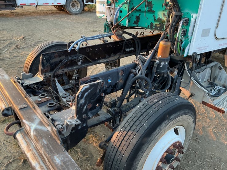 2003-peterbilt-378-image-9