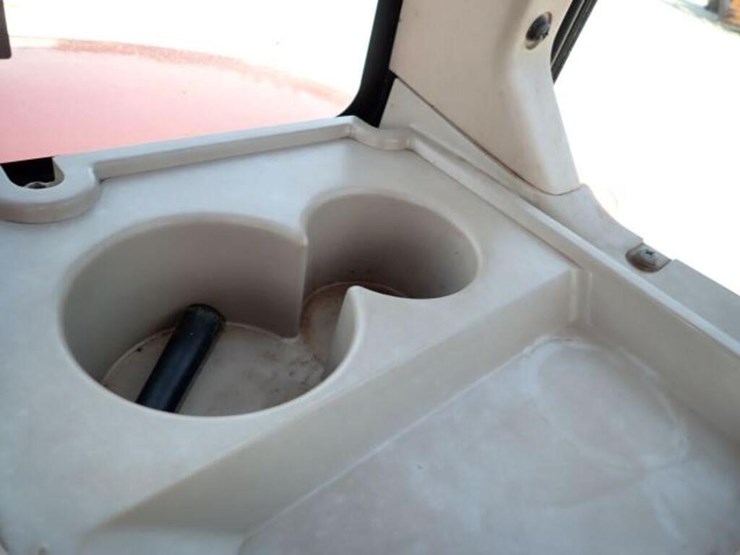 2009-kubota-m135x-image-35