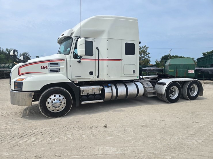 #25251-•-2020-mack-anthem-semi-sleeper-truck-image-4