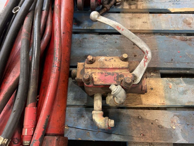 international-harvester-hydraulic-cylinders-and-parts-image-6