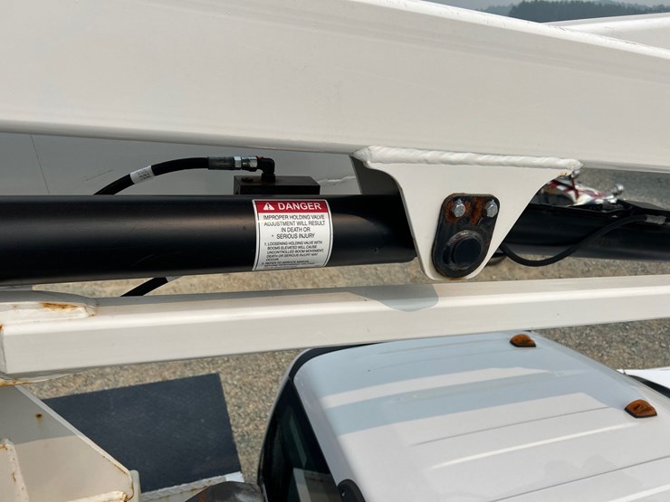 2019-ford-f550-image-39
