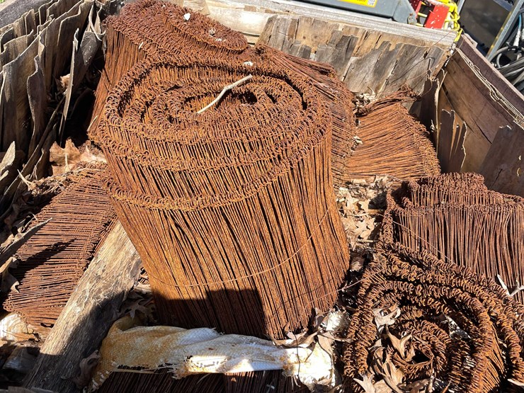 #9124-•-crate-of-concrete-wire-(o10)-image-7