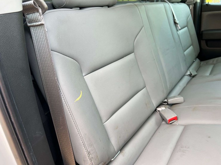 2015-chevrolet-silverado-3500-image-45