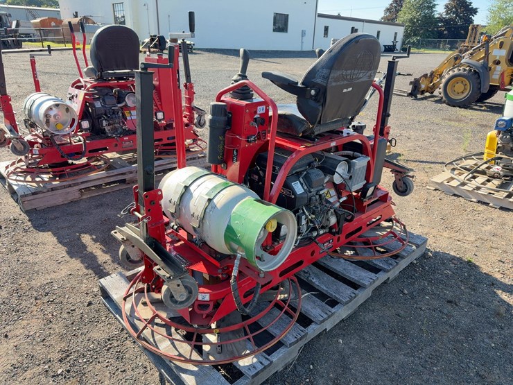 allen-rp245-ride-on-concrete-finisher-image-2