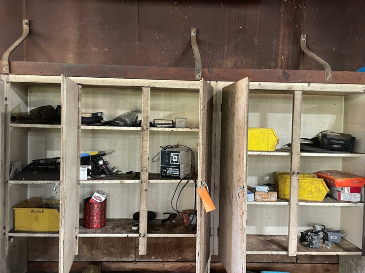 #1695-•-cabinet-contents-image-1