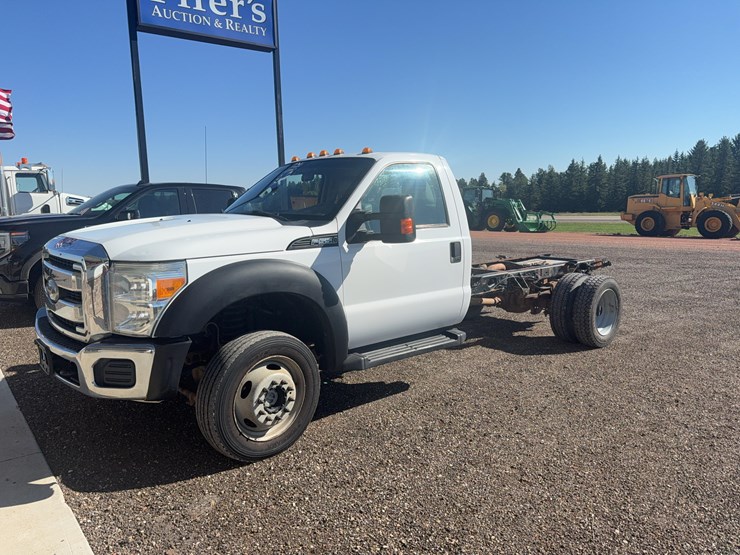 2011-ford-f550-image-1