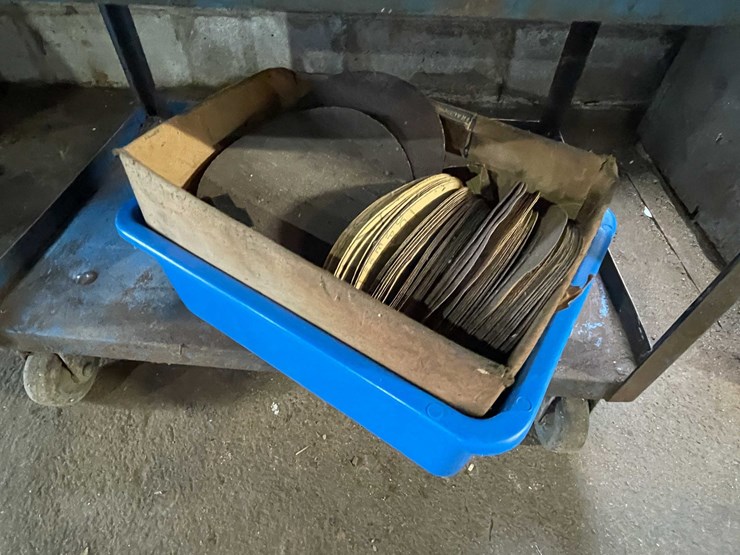 #1679-•-work-bench-on-wheels-image-9