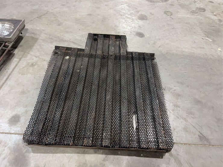 (3)-international-harvester-grille-inserts-image-6