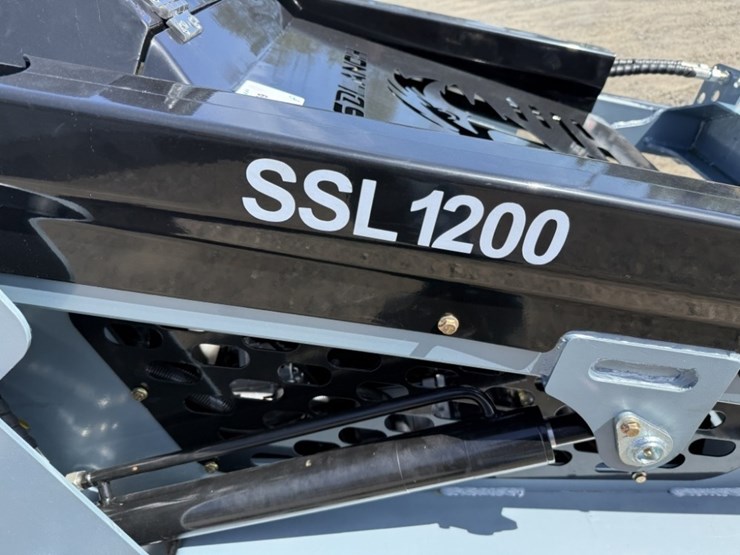 2026-sdlanch-ssl1200-mini-compact-track-loader-image-14