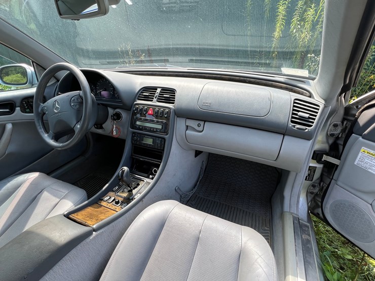 #103-•-2001-mercedes-benz-clk-430-convertible-(has-mn-title)-image-17