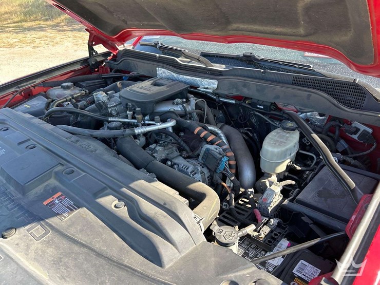 2016-chevrolet-c3500-image-7