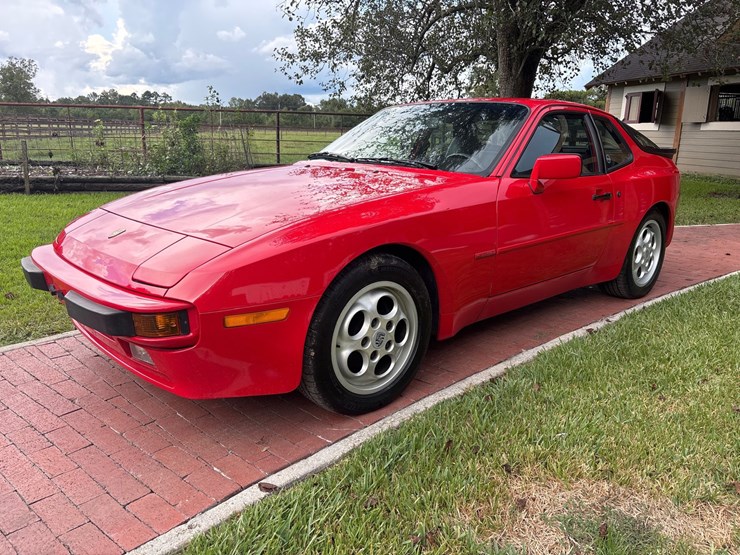 #152-•-offered-at-no-reserve-|-1987-porsche-944-image-1