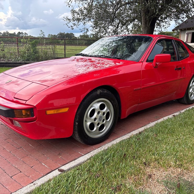 #152 • Offered at No Reserve | 1987 PORSCHE 944