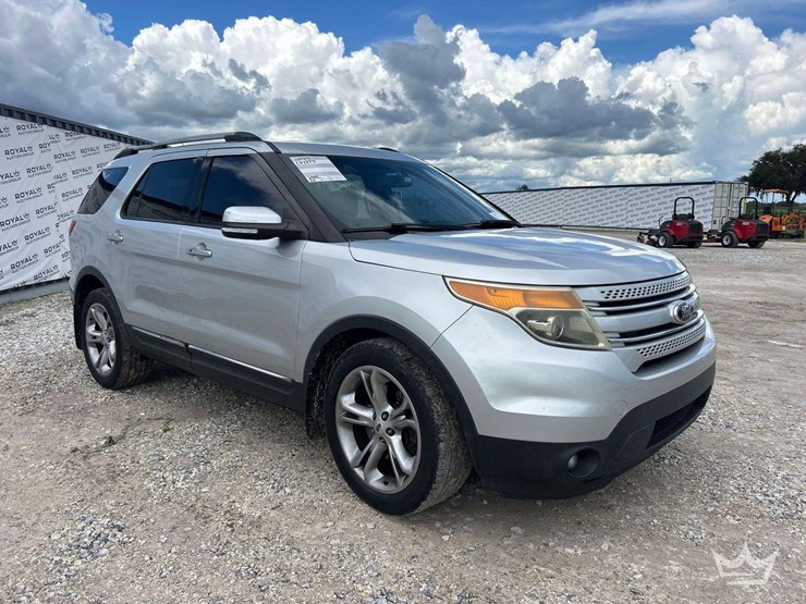 2015-ford-explorer-image-2