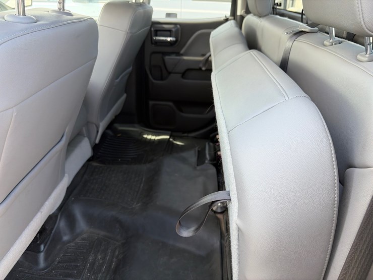 2018-chevrolet-silverado-1500-image-14