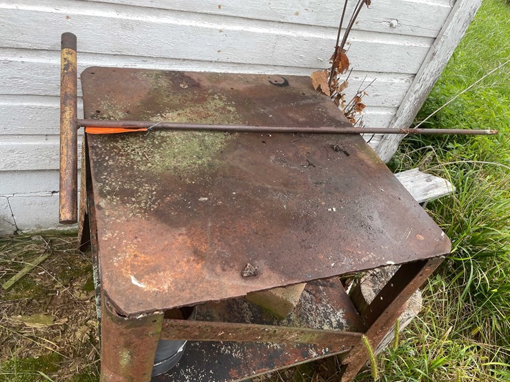 #1611-•-welding-table-image-3