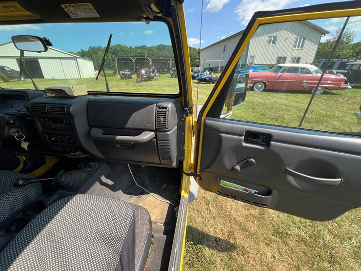 2001-jeep-wrangler-image-22