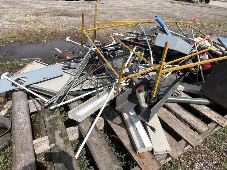 #10643-•-misc.-scrap-metal-image-10