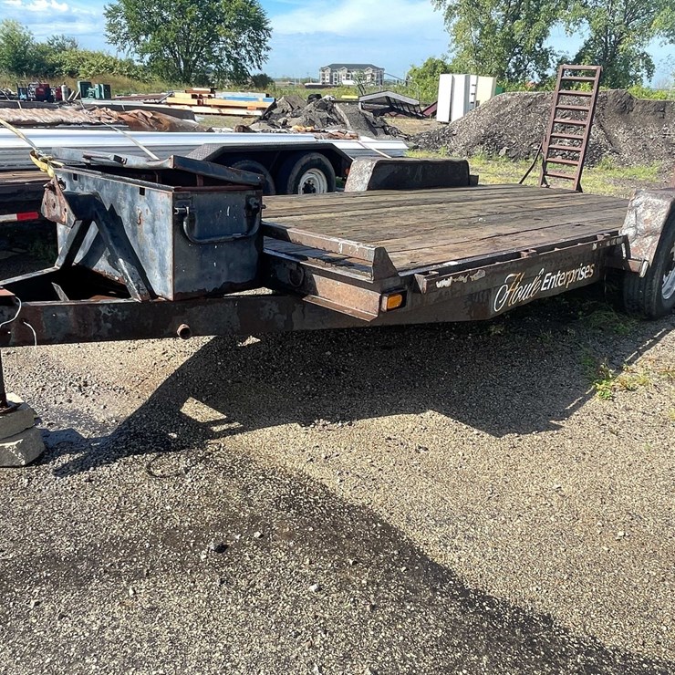 #10507 • Houle Dove Tail Trailer (No Title)