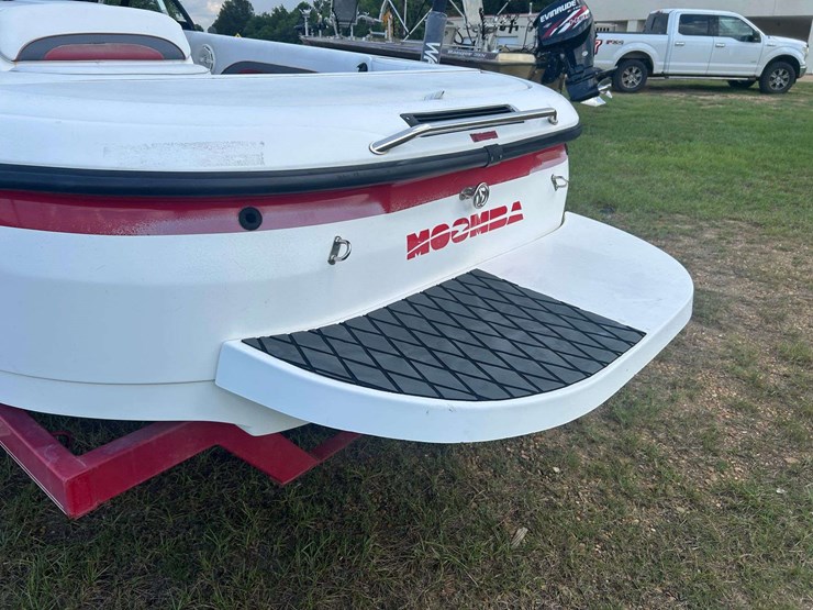 2000-moomba-mobious-ski-boat-w/trailer-(65-actual-hours)-image-17