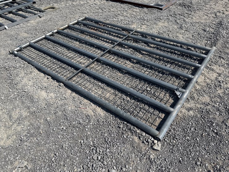 #553-•-8'-gate-image-1