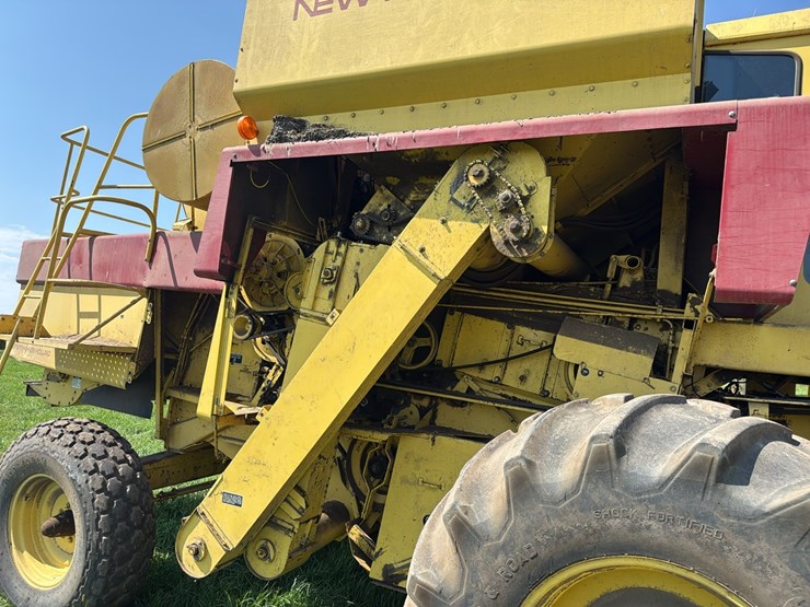 new-holland-972-image-5
