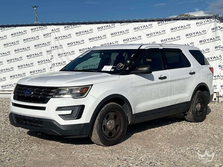 2017-ford-explorer-image-1