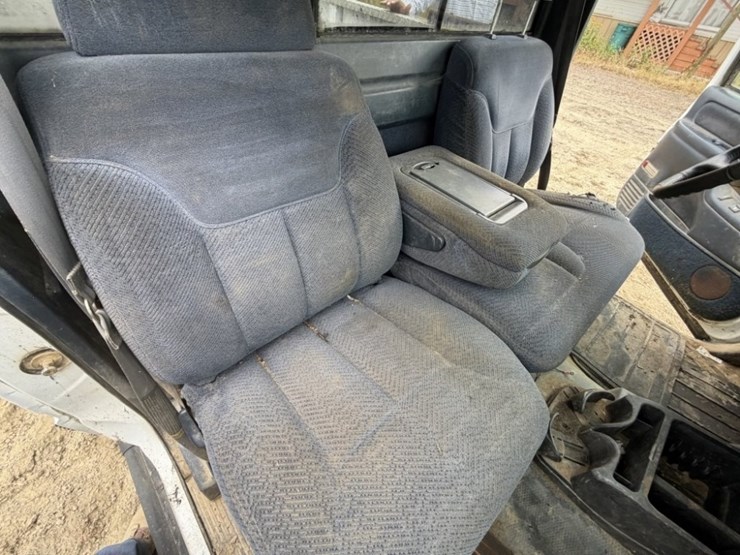 1997-chevrolet-3500-image-28