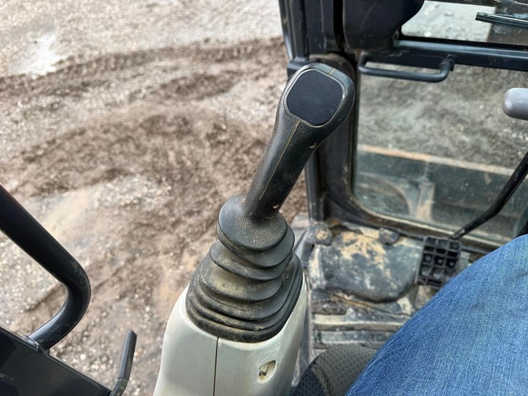 deere-35g-image-25
