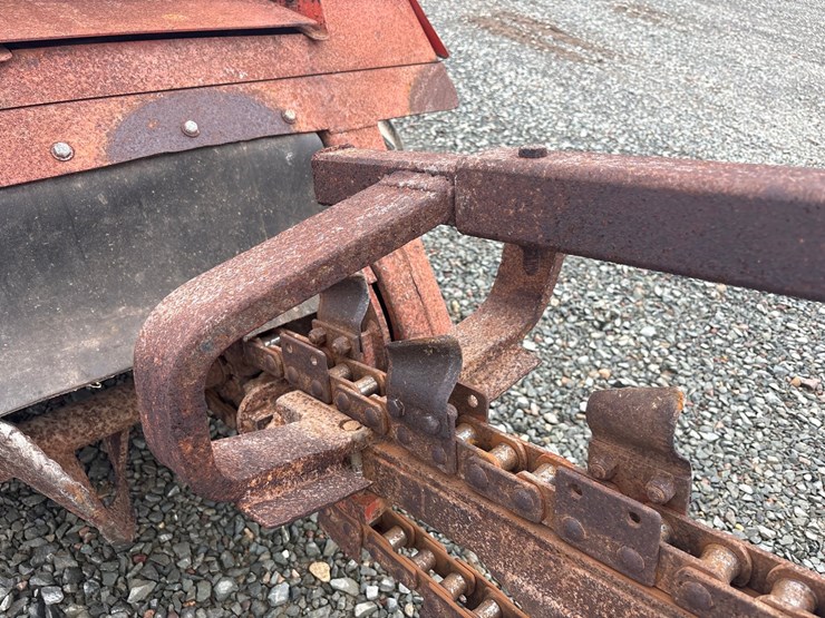 ditch-witch-2200-image-32