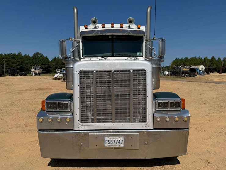 2005-peterbilt-379-image-7