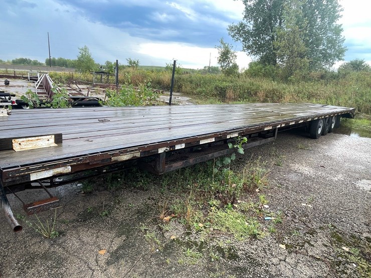 #10501-•-2016-delta-gooseneck-flatbed-(has-wi-title)-image-4