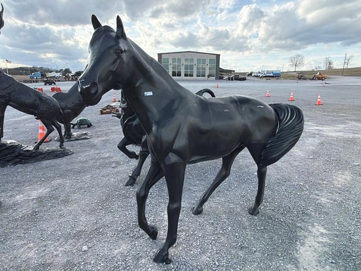 #402-•-spirit-the-horse-statue-image-1