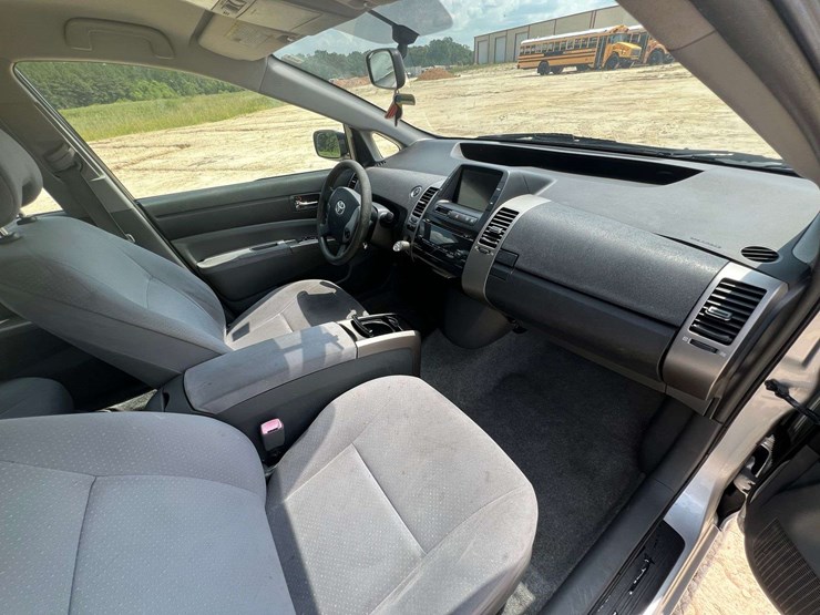 2009-toyota-prius-4-door-hybrid-sedan-(231,099-miles)-image-18