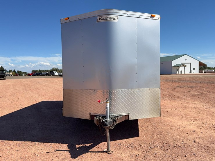 2013-haulmark-enclosed-trailer-image-3