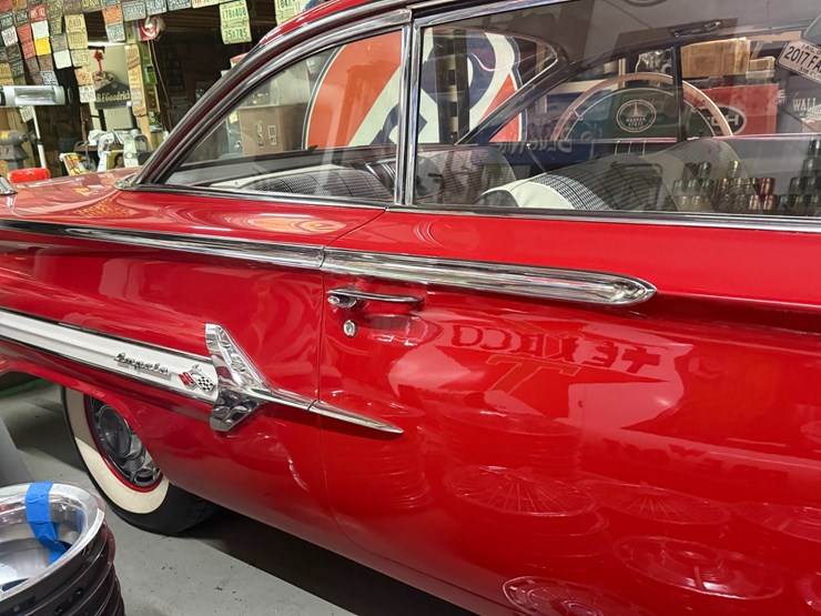 #128-•-1960-chevrolet-impala-2-door-hardtop-–-348-v8-image-17