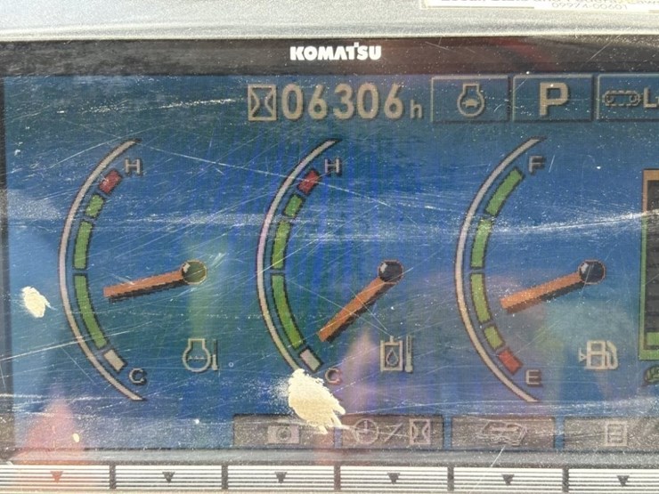 2013-komatsu-pc228us-lc-8-image-39