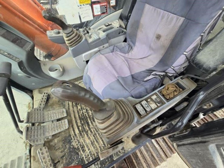 2016-hitachi-zx350-lc-image-58