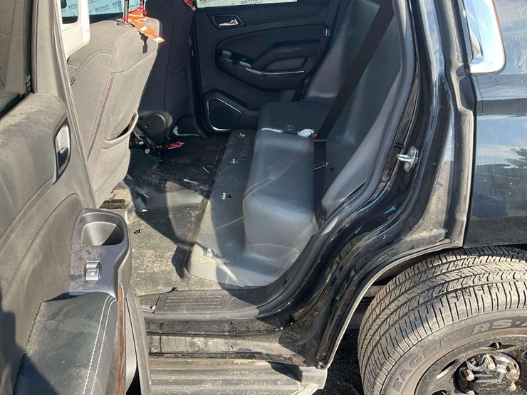2020-chevrolet-tahoe-image-19