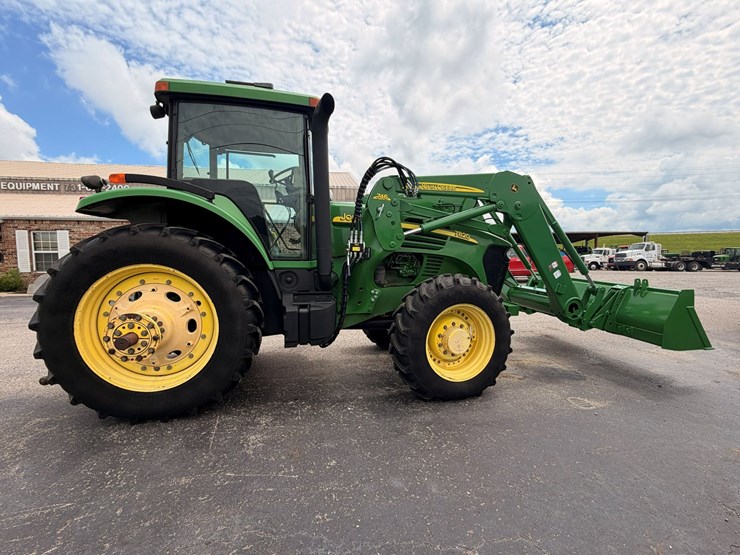 2004-john-deere-7820-image-1