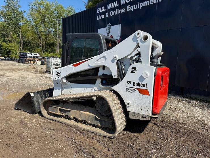 2023-bobcat-t770-image-2