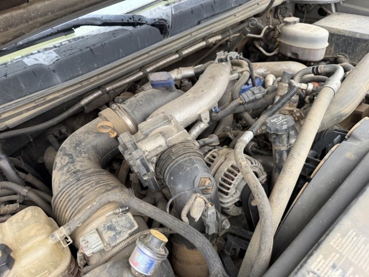 2011-chevrolet-silverado-2500-image-19