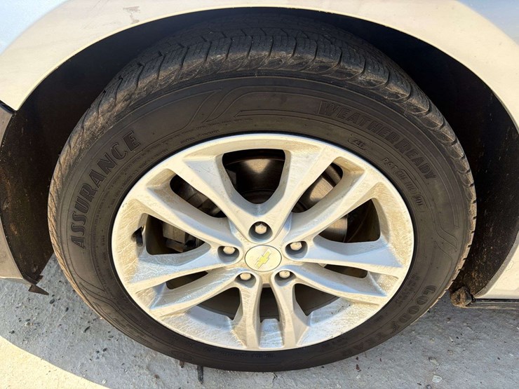2018-chevrolet-malibu-4-door-sedan-(119,692-miles)-image-7