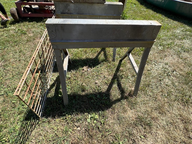 #5745-•-pair-of-aluminum-saw-horses-with-metal-panel-image-2