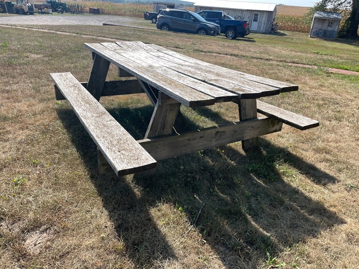 #6238-•-wooden-picnic-table-image-5